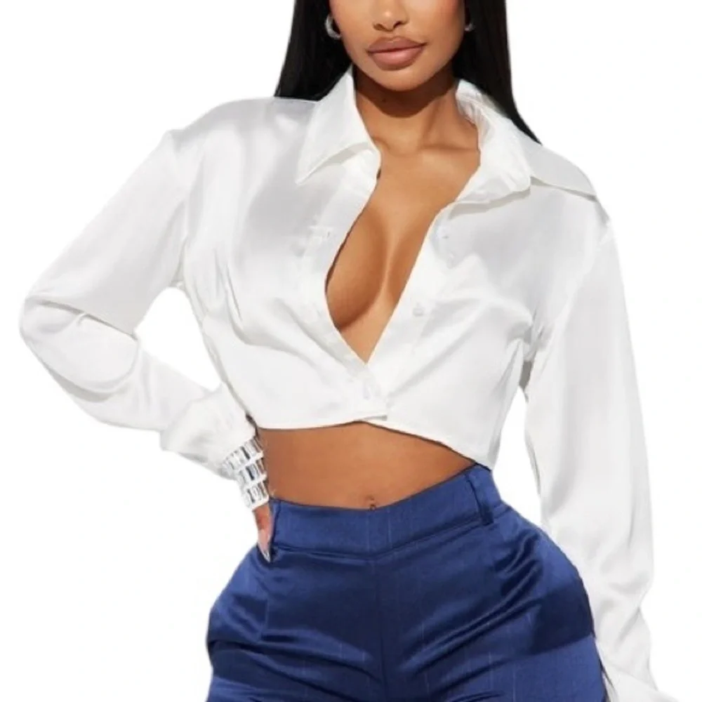 Fashion Nova - Satin Wide Leg High-Rise Pants in Navy Size Medium
